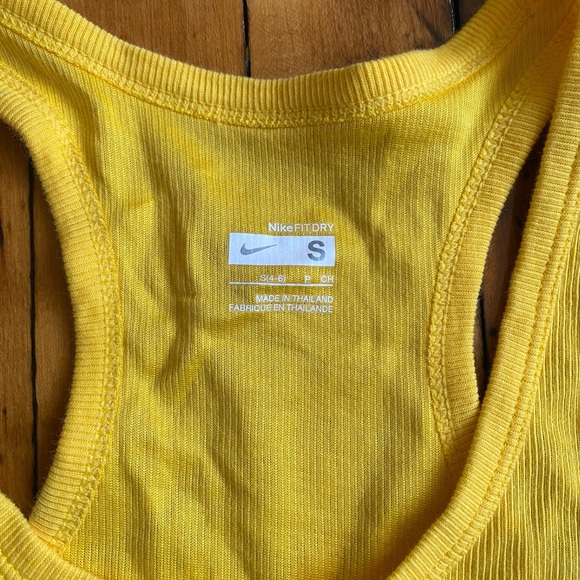 NWOT Yellow Nike “Just do it” graphic tank in size small - Picture 2 of 3